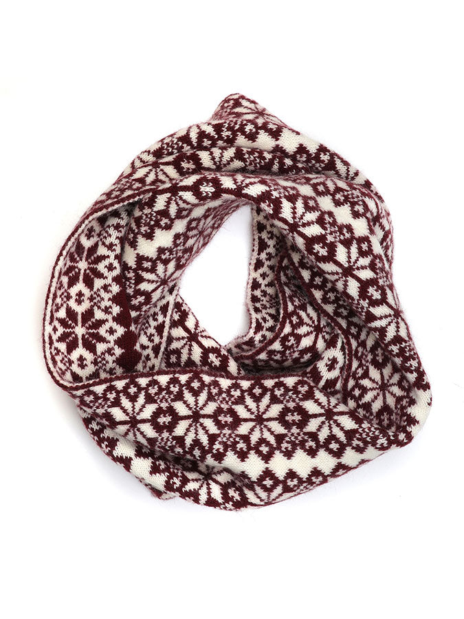 Burgundy/cream flower star snood – stylish accessories from C&K, an independent lifestyle store in Settle, North Yorkshire.