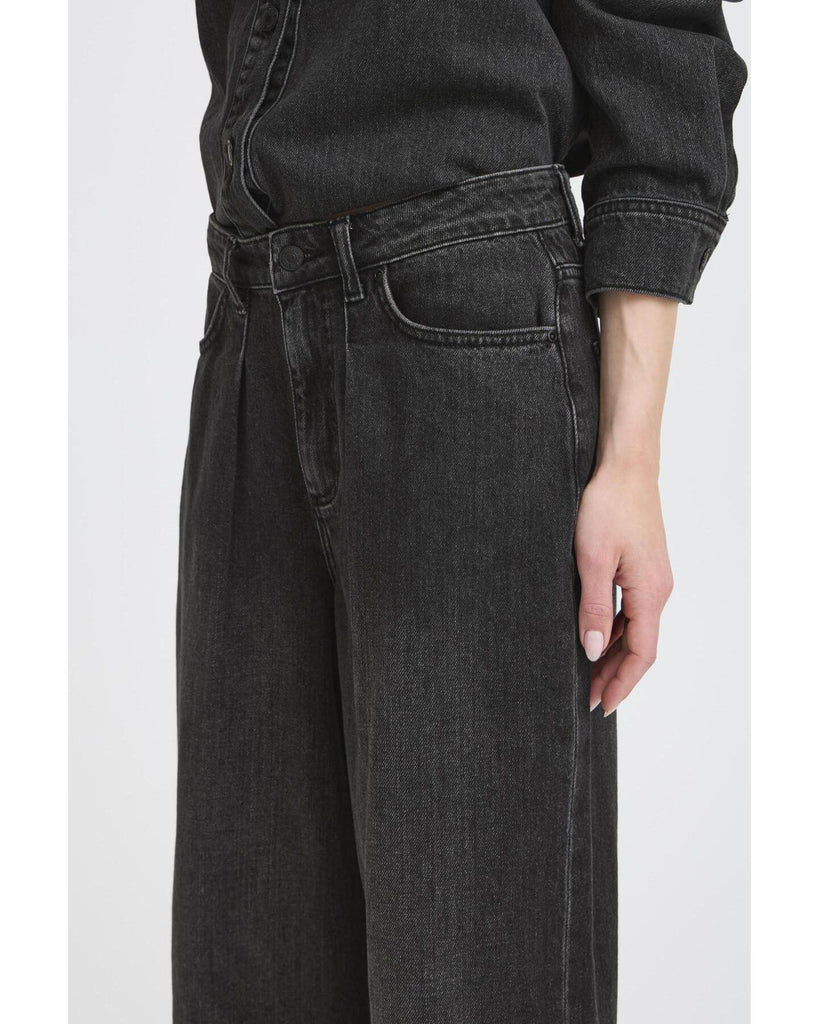 Kanoa Wide Jeans – timeless women’s fashion from C&K, an independent lifestyle store in Settle, North Yorkshire.