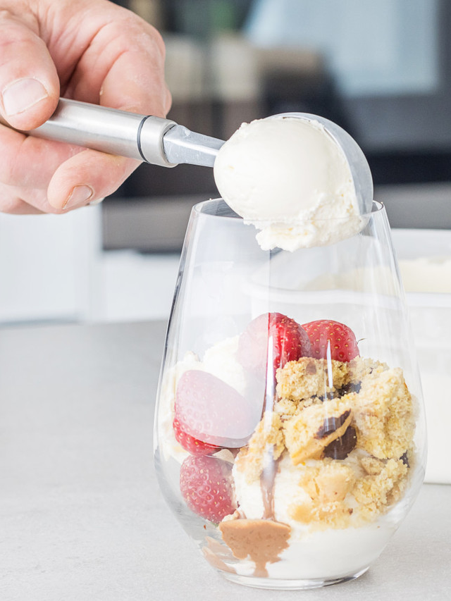 Kitchencraft Pro Ice Cream Scoop – quality kitchenware & dining essentials by C&K, an independent lifestyle store in Settle.