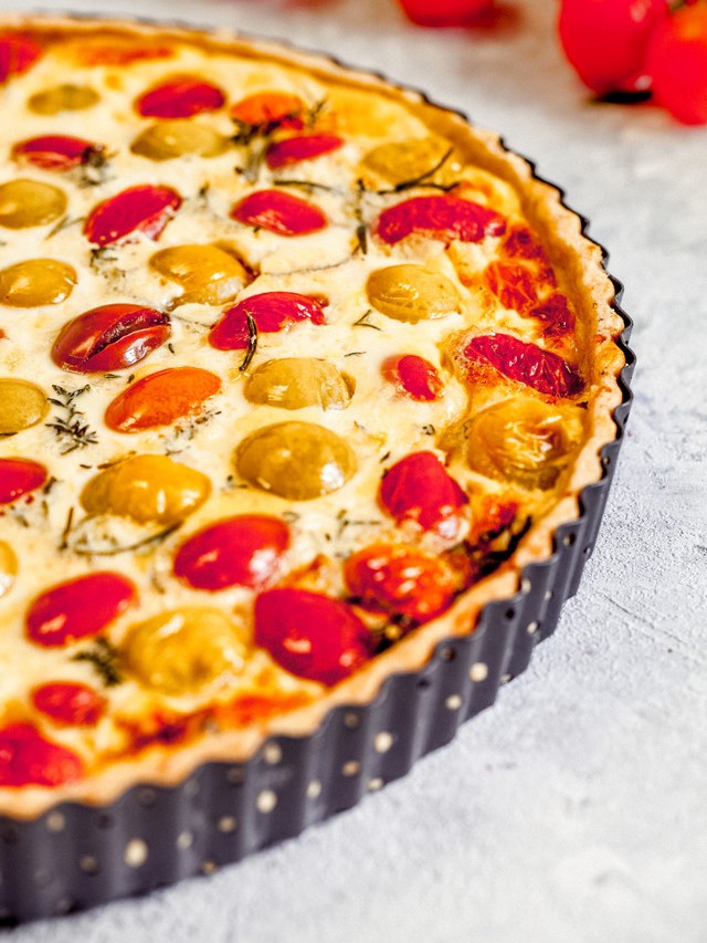 Masterclass Crusty Bake Quiche Tin 25cm – quality kitchenware & dining essentials by C&K, an independent lifestyle store in Settle.