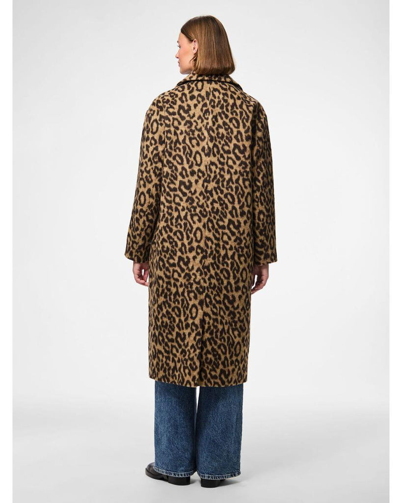 Jili Leo Long Printed Coat – timeless women’s fashion from C&K, an independent lifestyle store in Settle, North Yorkshire.