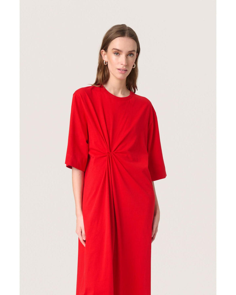 Aeve Knot Dress - Goji Berry – timeless women’s fashion from C&K, an independent lifestyle store in Settle, North Yorkshire.