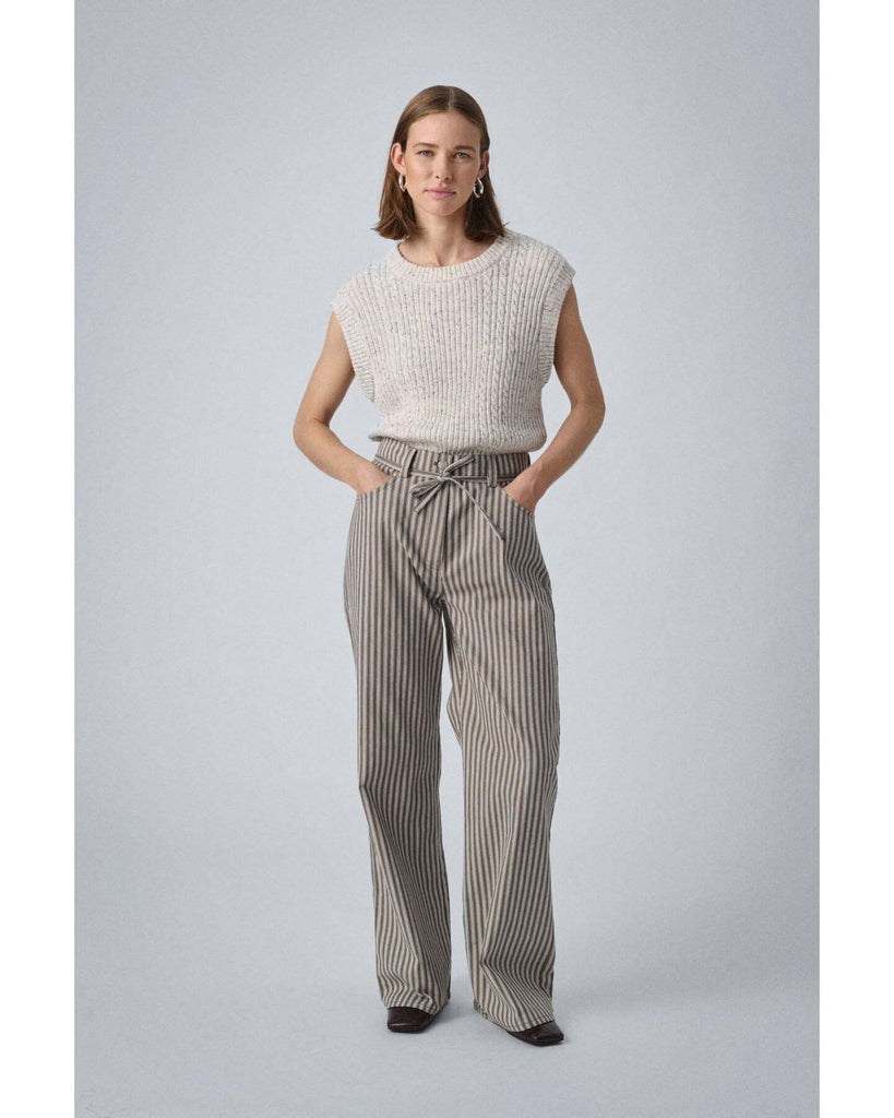 Nymphadora Slipover Broken White – timeless women’s fashion from C&K, an independent lifestyle store in Settle, North Yorkshire.