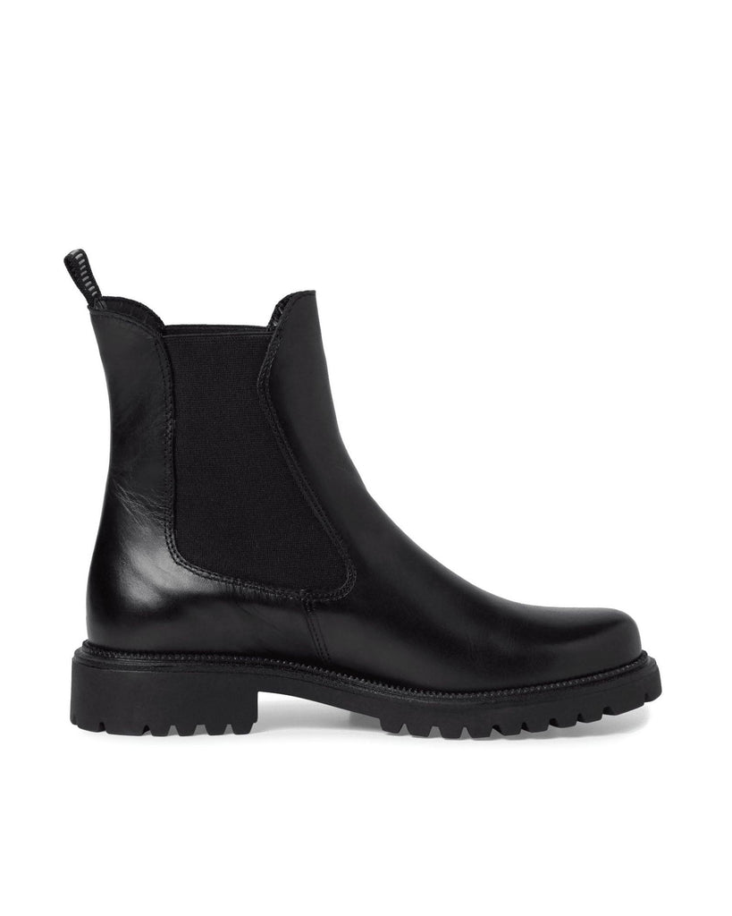 Black Leather Chelsea Boots – timeless women’s fashion from C&K, an independent lifestyle store in Settle, North Yorkshire.