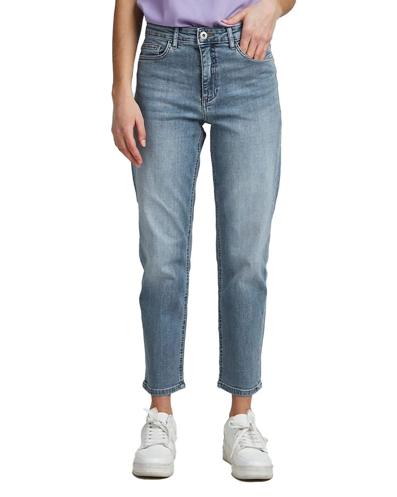 Twiggy Raven Jeans Light Blue – timeless women’s fashion from C&K, an independent lifestyle store in Settle, North Yorkshire.