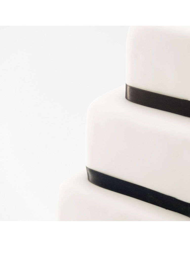 Cake Icing Smoother – quality kitchenware & dining essentials by C&K, an independent lifestyle store in Settle.